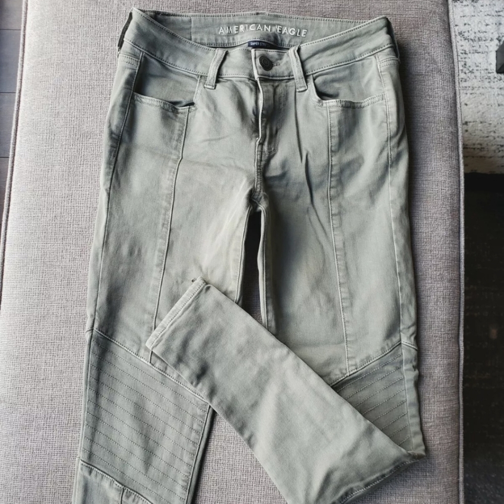 American Eagle Grey/Green Jeans size 4